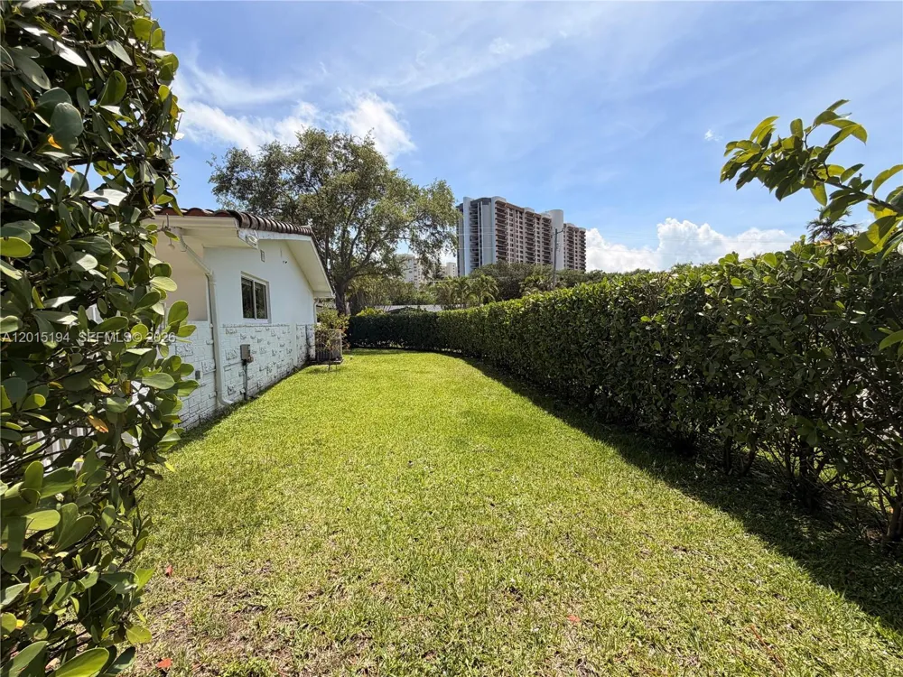 11445 Bayshore Dr North Miami, FL 33181