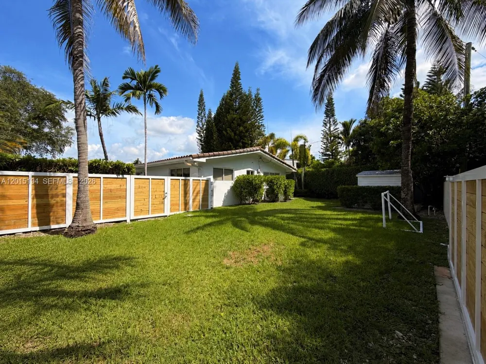 11445 Bayshore Dr North Miami, FL 33181