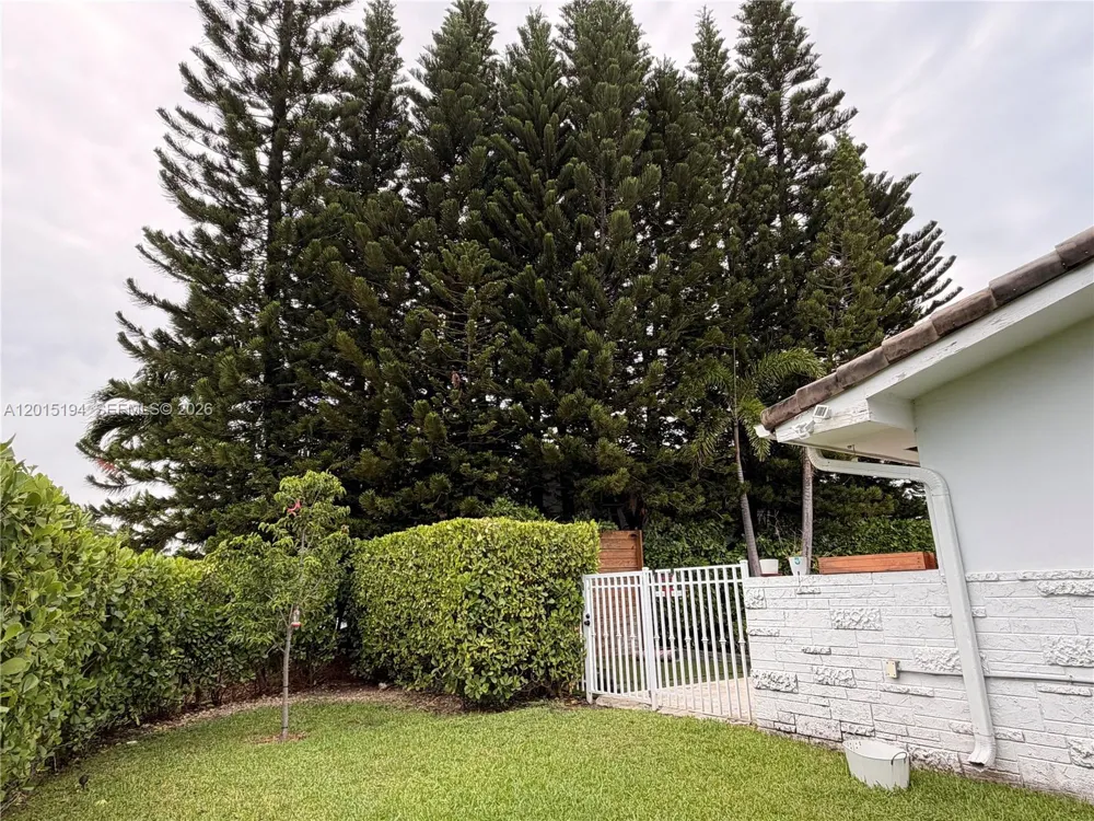 11445 Bayshore Dr North Miami, FL 33181