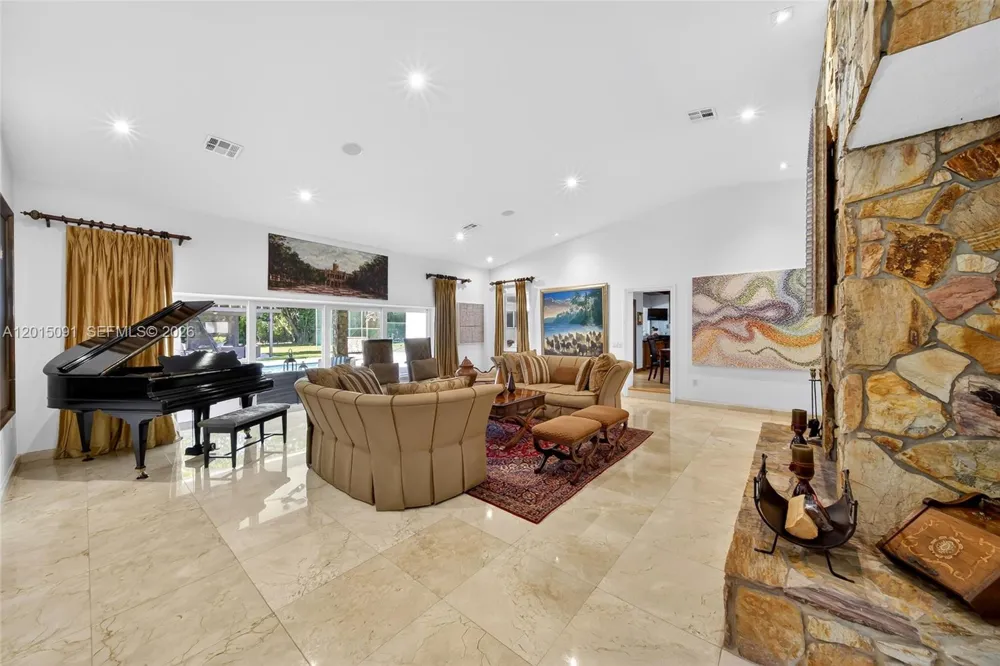 6650 SW 112th St Pinecrest, FL 33156