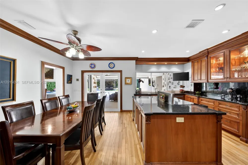 6650 SW 112th St Pinecrest, FL 33156