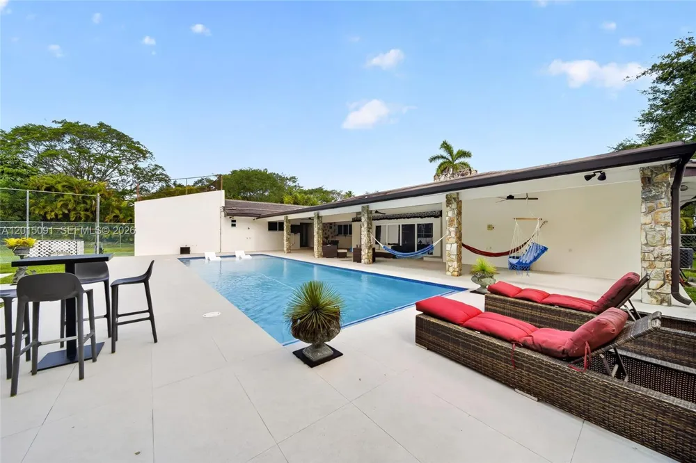 6650 SW 112th St Pinecrest, FL 33156