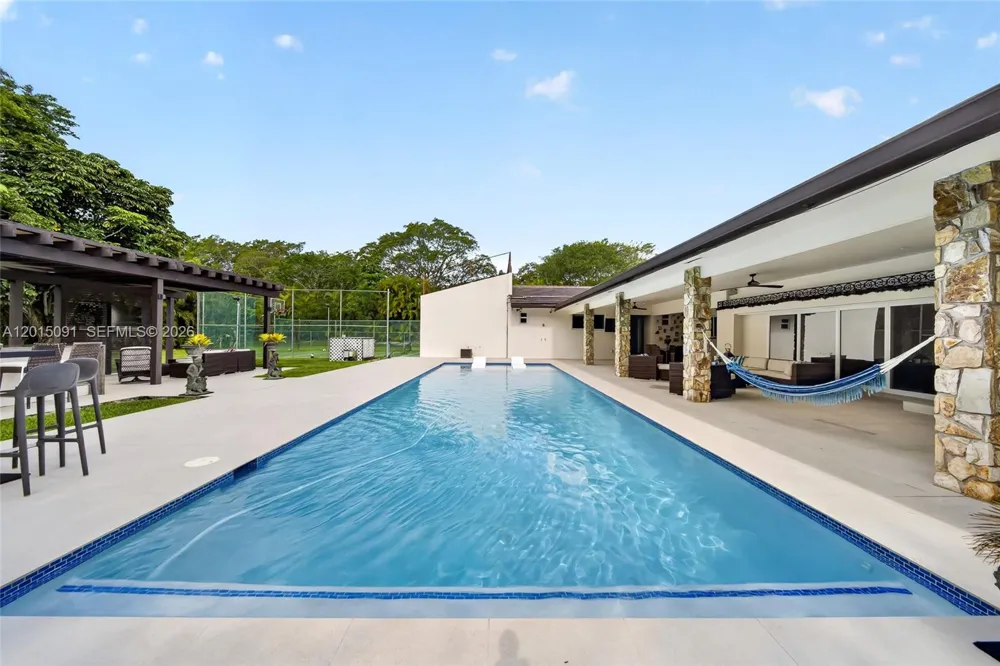 6650 SW 112th St Pinecrest, FL 33156