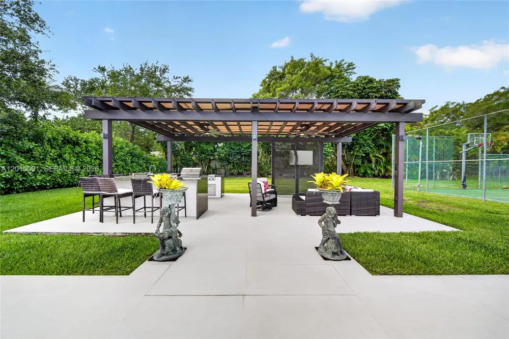 6650 SW 112th St Pinecrest, FL 33156