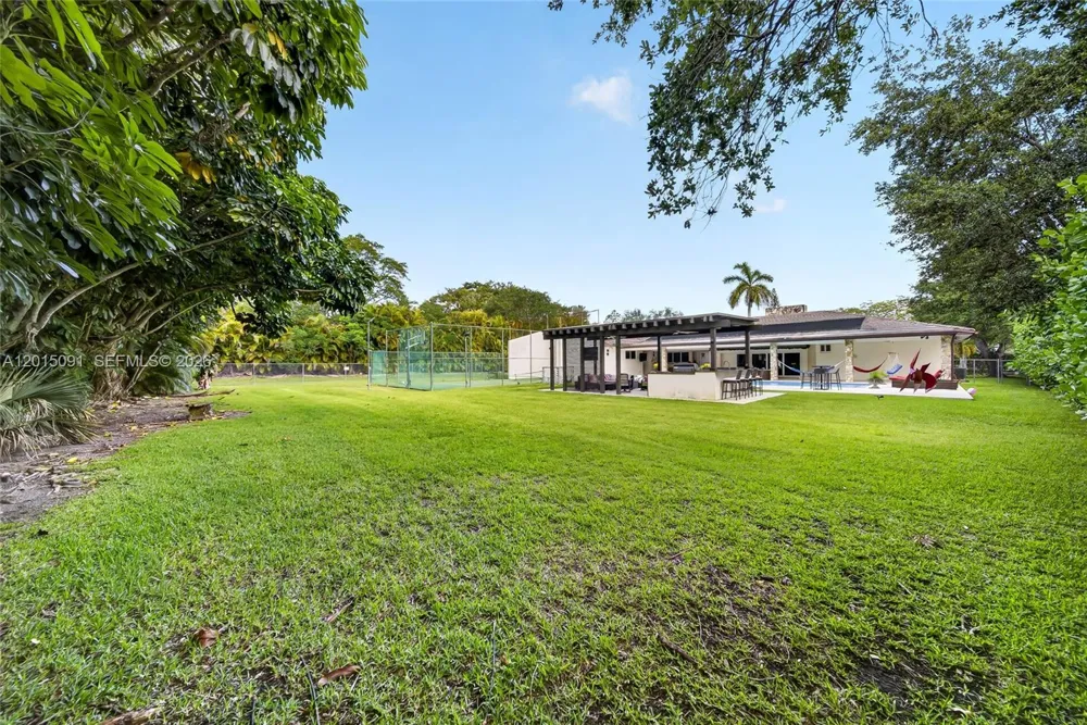 6650 SW 112th St Pinecrest, FL 33156