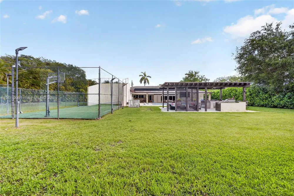 6650 SW 112th St Pinecrest, FL 33156
