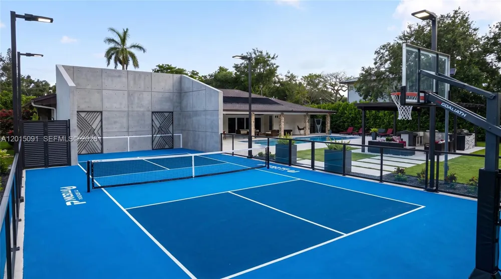 6650 SW 112th St Pinecrest, FL 33156