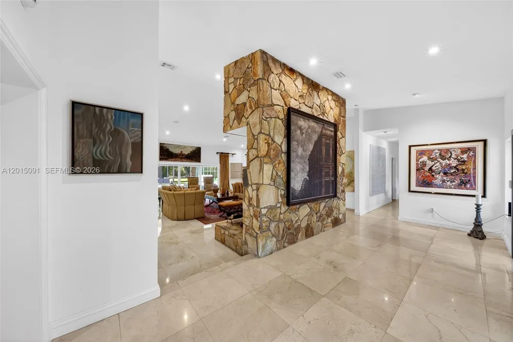 6650 SW 112th St Pinecrest, FL 33156