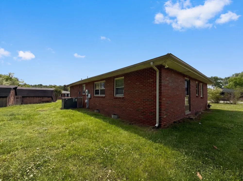 6618 3rd St College Grove, TN 37046