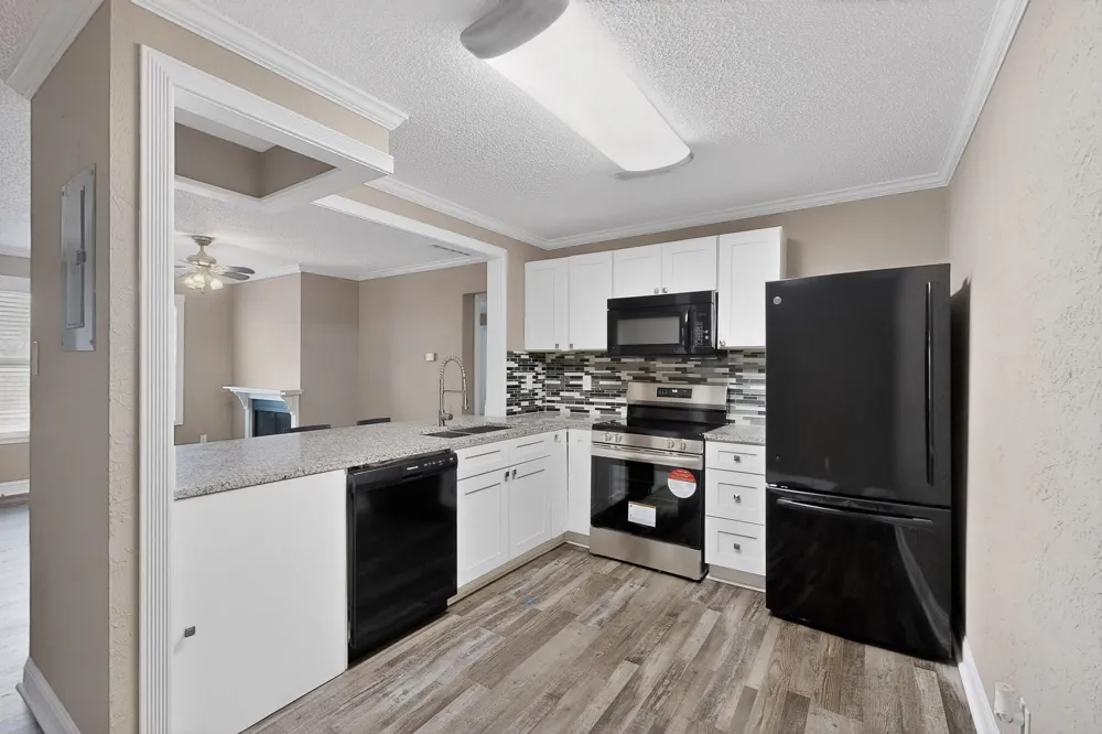 2200 E Trinity Mills Road #616 Carrollton, TX 75006