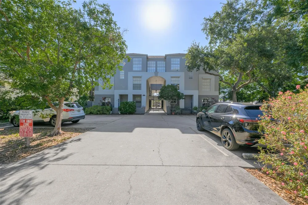 606 S GLEN AVENUE #10
