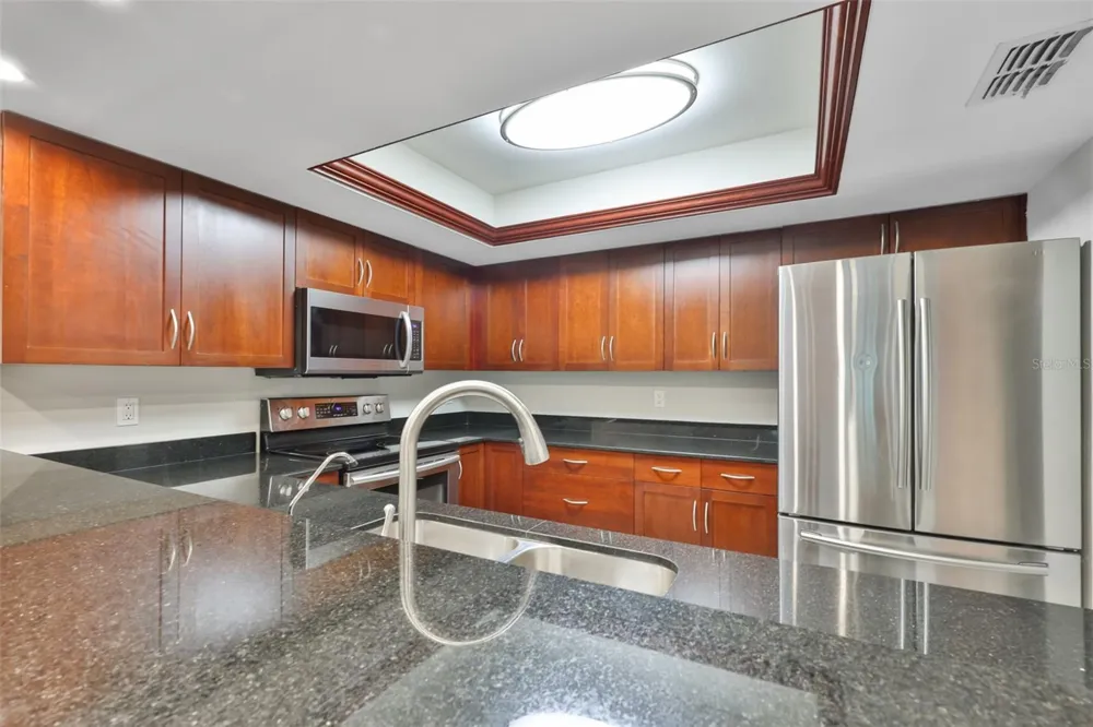 606 S GLEN AVENUE #10 Tampa, FL 33609