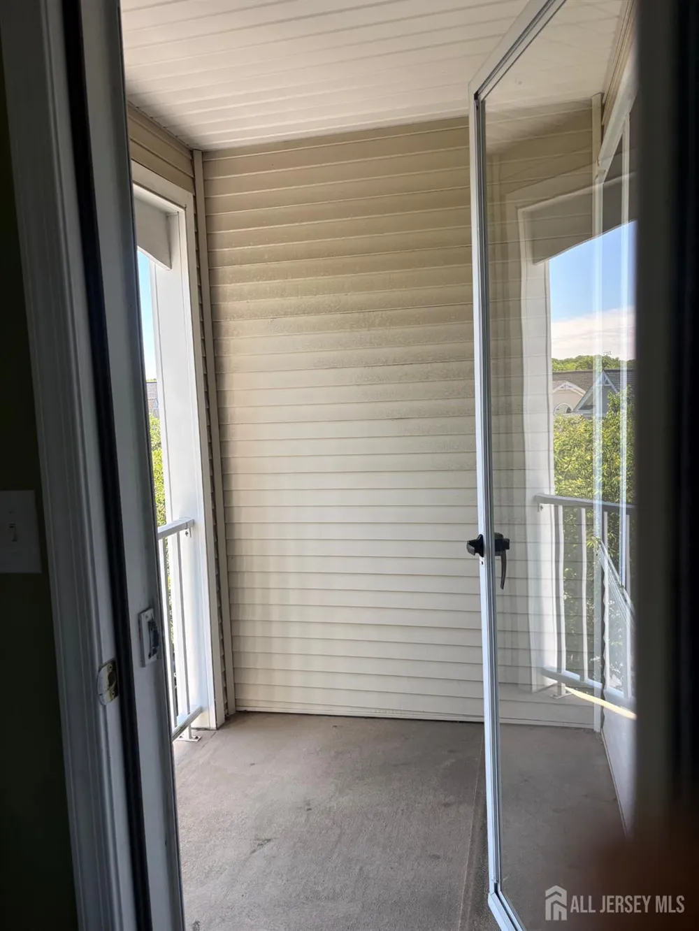 69 S Shore Drive S South Amboy, NJ 08879
