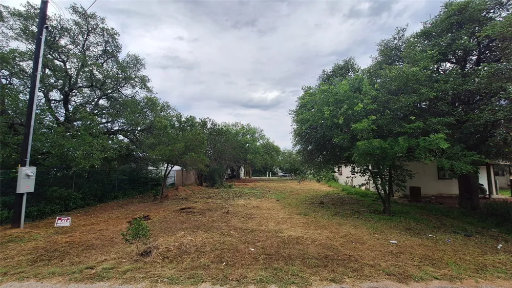 3331 Daisy Street Kingsland, TX 78639