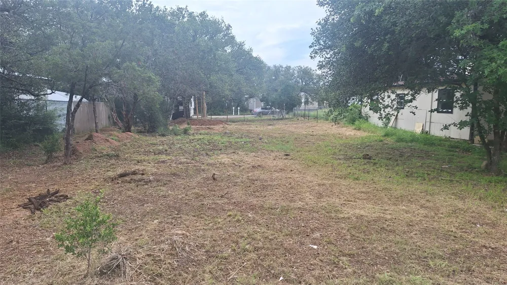 3331 Daisy Street Kingsland, TX 78639