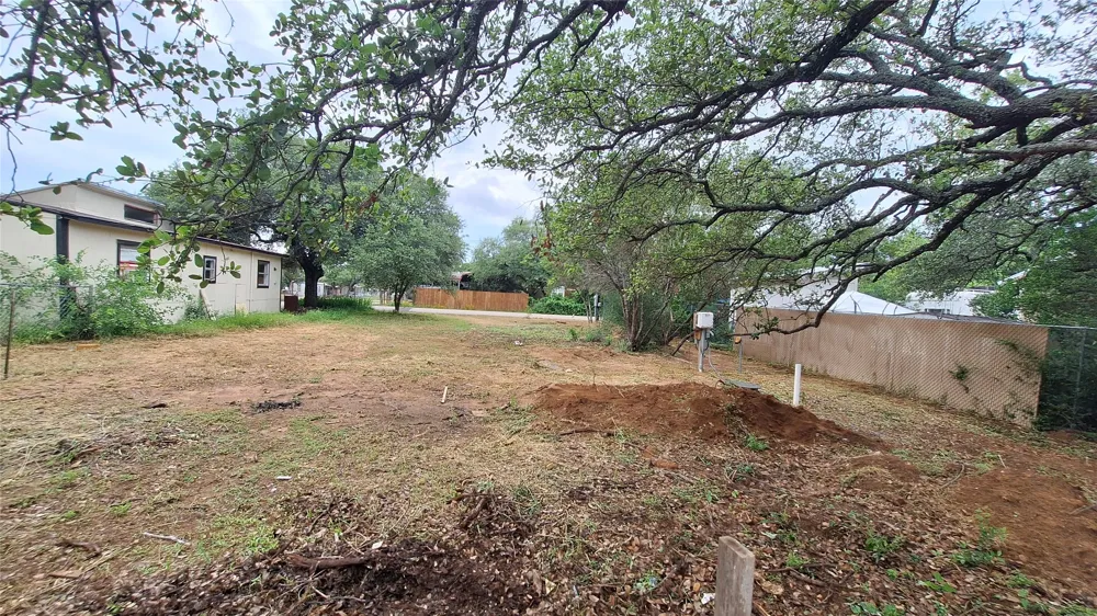 3331 Daisy Street Kingsland, TX 78639