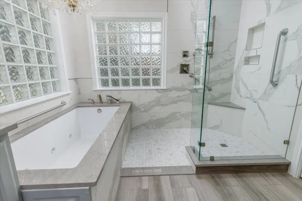 403 Golf Crest Lane Lakeway, TX 78734