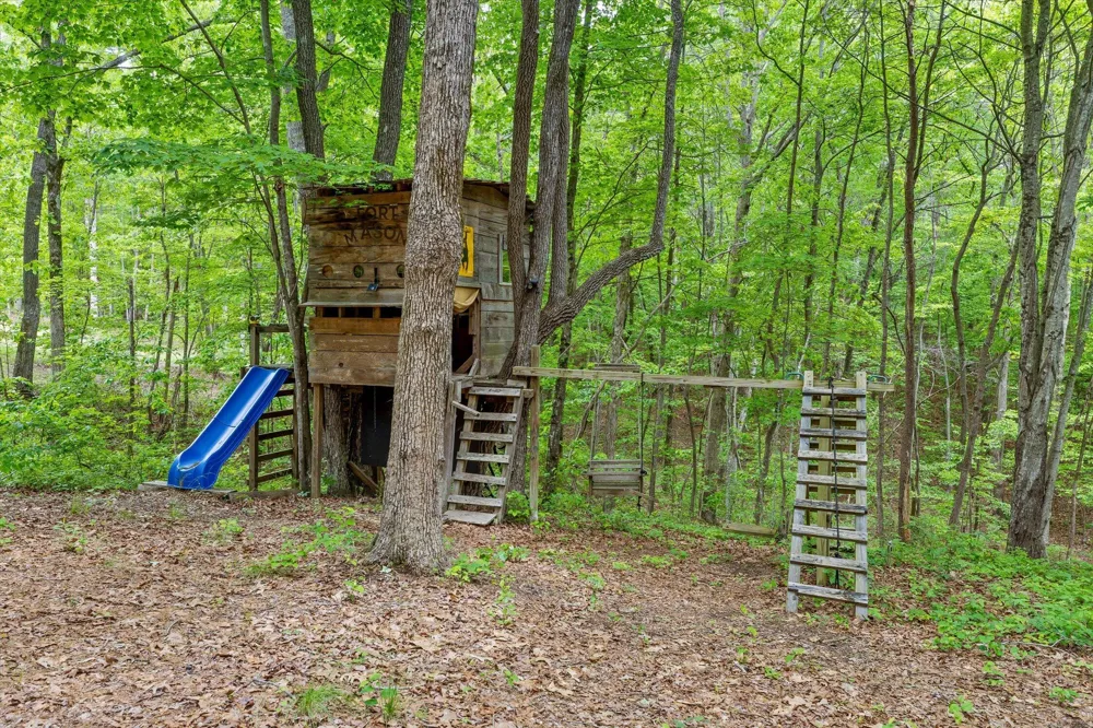 65 Rocky Top Trail Trenton, GA 30752
