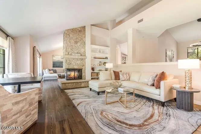 3679 Paseo De Nublado Thousand Oaks, CA 91360
