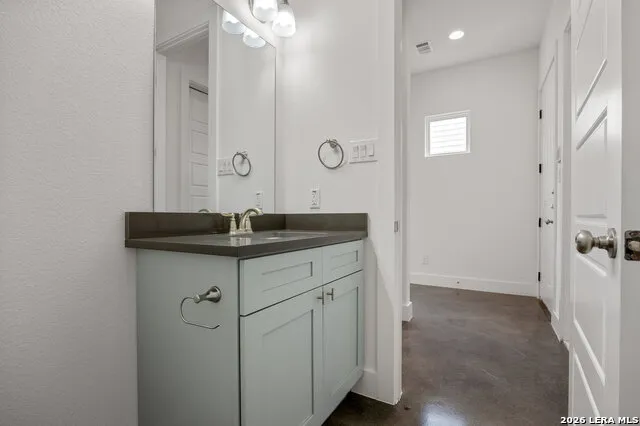 215 San Salvador Unit 101 San Antonio, TX 78210