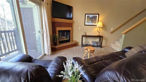 720 Lakepoint Drive #B6