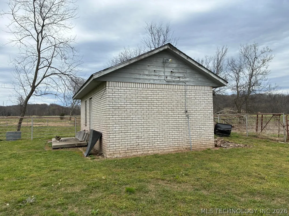 4313 County Road 4360 Eucha, OK 74342