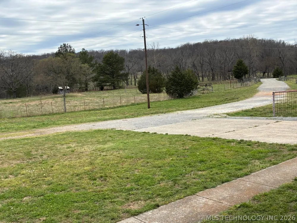 4313 County Road 4360 Eucha, OK 74342