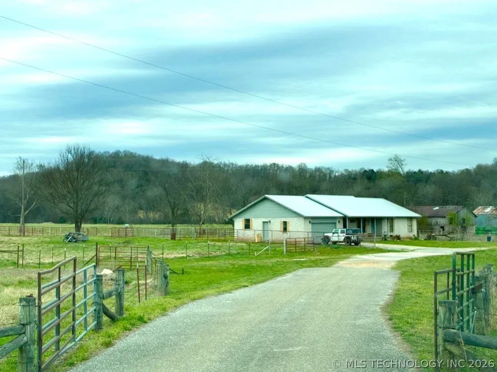 4313 County Road 4360 Eucha, OK 74342