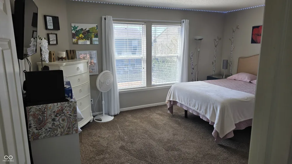 765 Country Gate Drive Whiteland, IN 46184