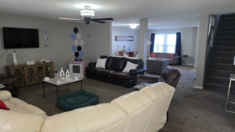 765 Country Gate Drive Whiteland, IN 46184