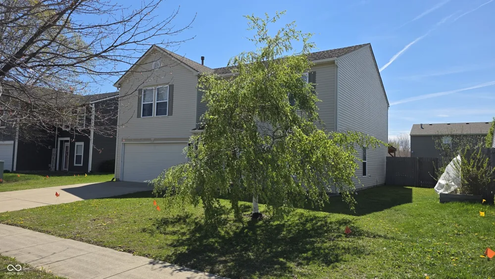 765 Country Gate Drive Whiteland, IN 46184
