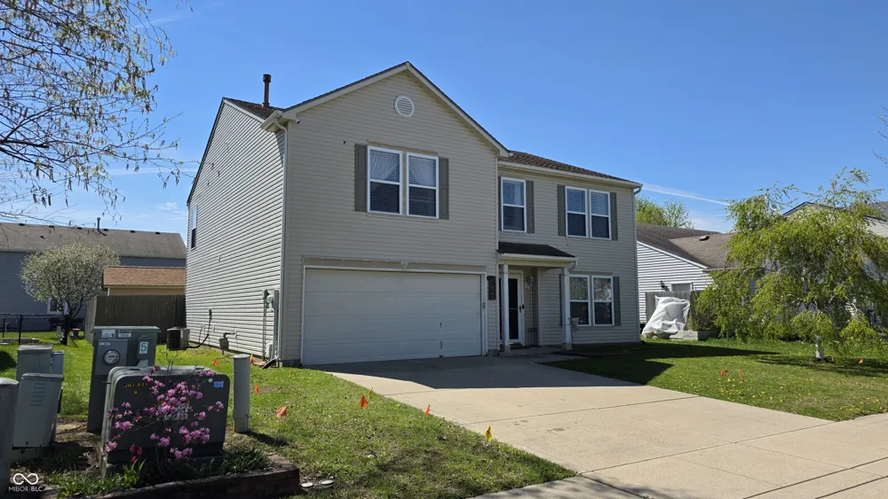 765 Country Gate Drive Whiteland, IN 46184