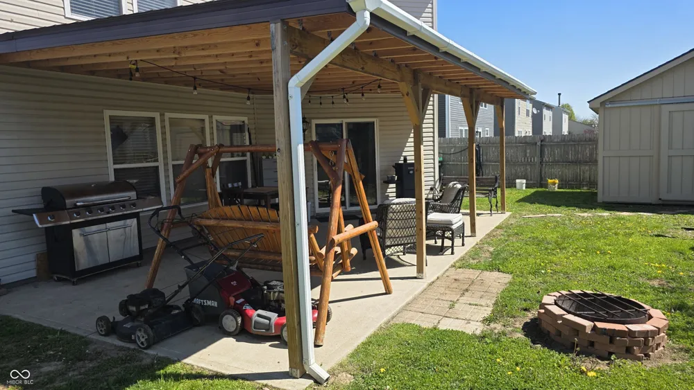 765 Country Gate Drive Whiteland, IN 46184