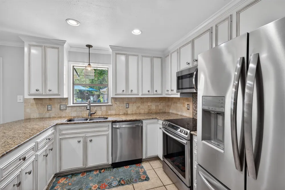 1411 Holly Street S Waskom, TX 75692