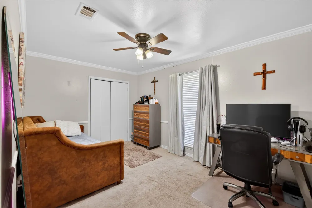 1411 Holly Street S Waskom, TX 75692