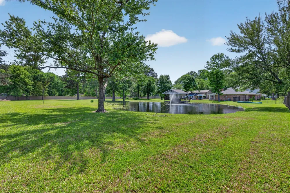1411 Holly Street S Waskom, TX 75692