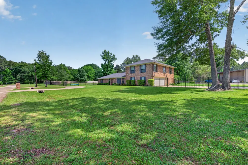 1411 Holly Street S Waskom, TX 75692