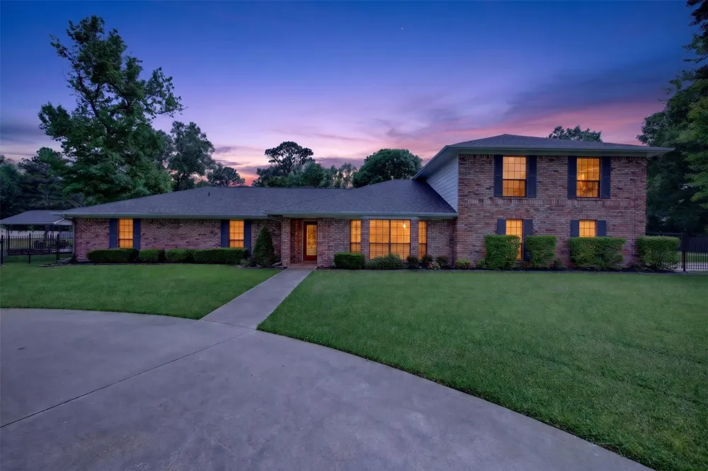 1411 Holly Street S Waskom, TX 75692