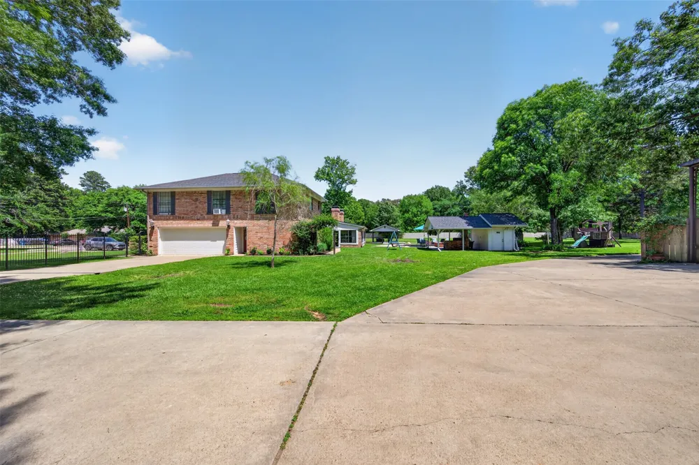 1411 Holly Street S Waskom, TX 75692