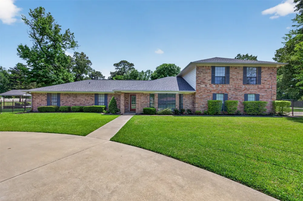1411 Holly Street S Waskom, TX 75692