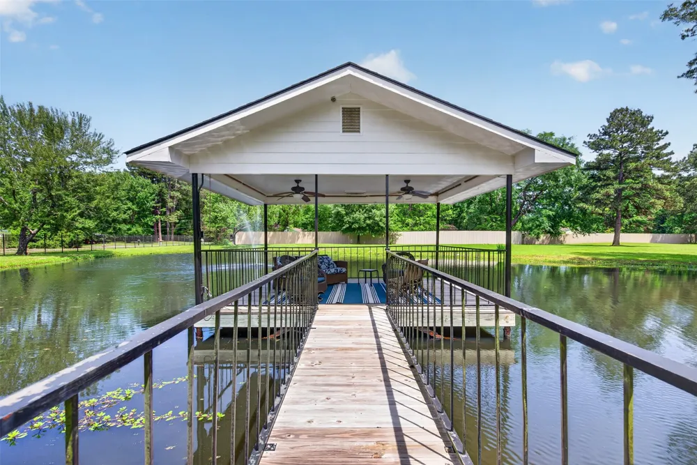 1411 Holly Street S Waskom, TX 75692