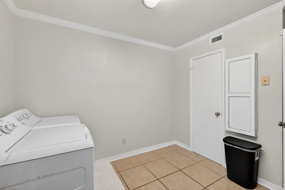 1411 Holly Street S Waskom, TX 75692
