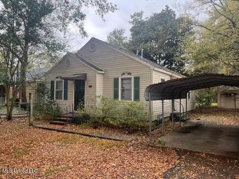 304 W Adams Avenue