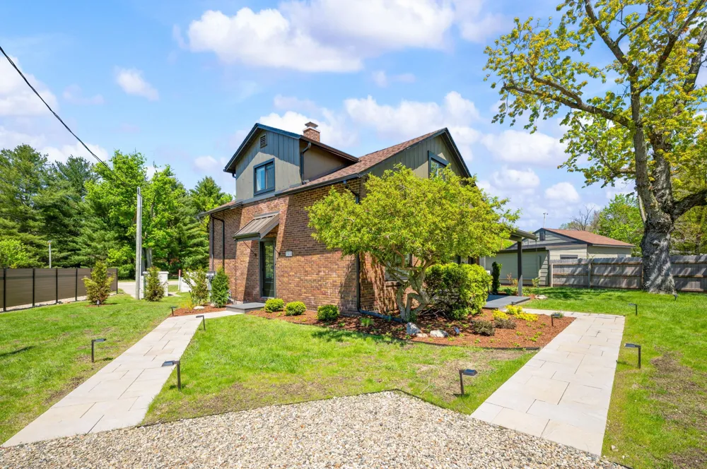 7321 Harbert Road Chikaming Township, MI 49115