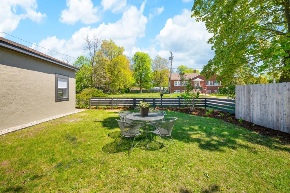 7321 Harbert Road Chikaming Township, MI 49115