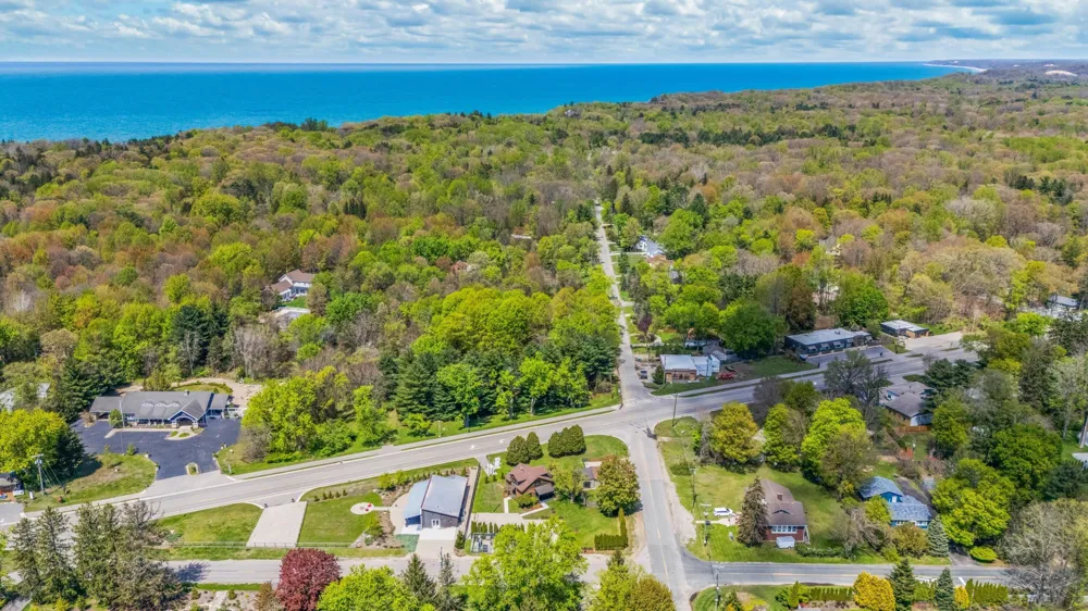 7321 Harbert Road Chikaming Township, MI 49115