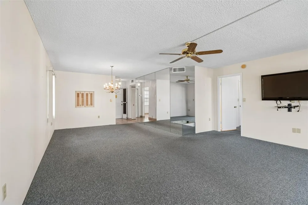 6960 20TH AVENUE #501 St Petersburg, FL 33710