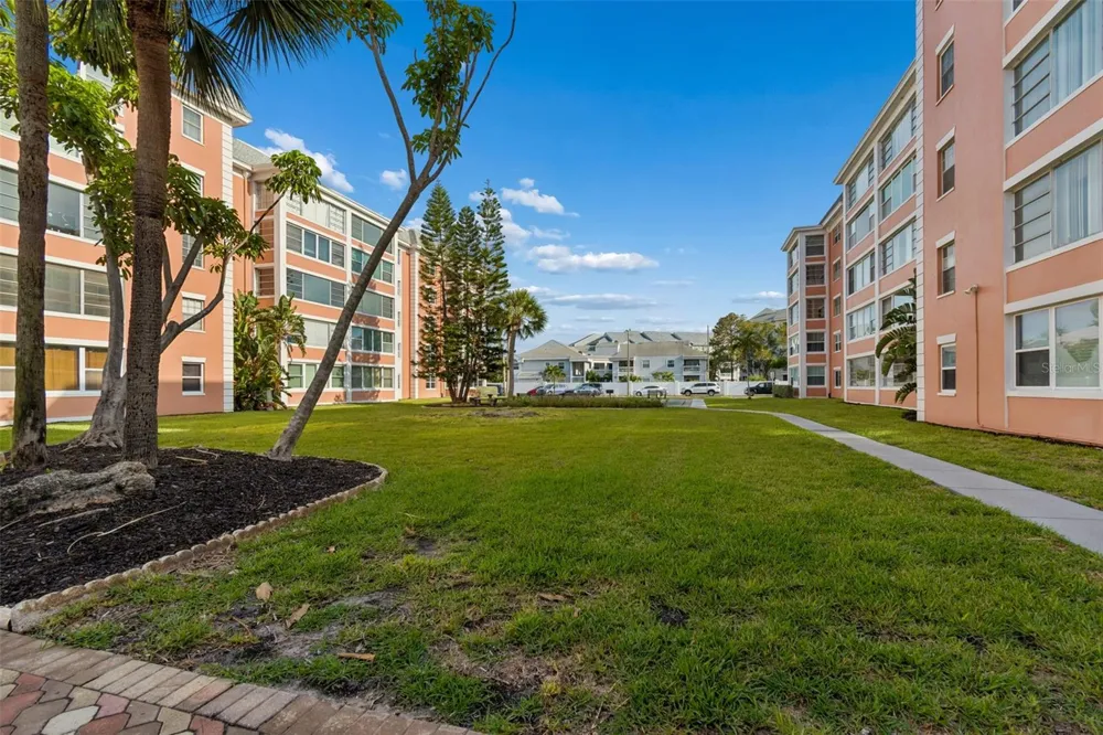 6960 20TH AVENUE #501 St Petersburg, FL 33710