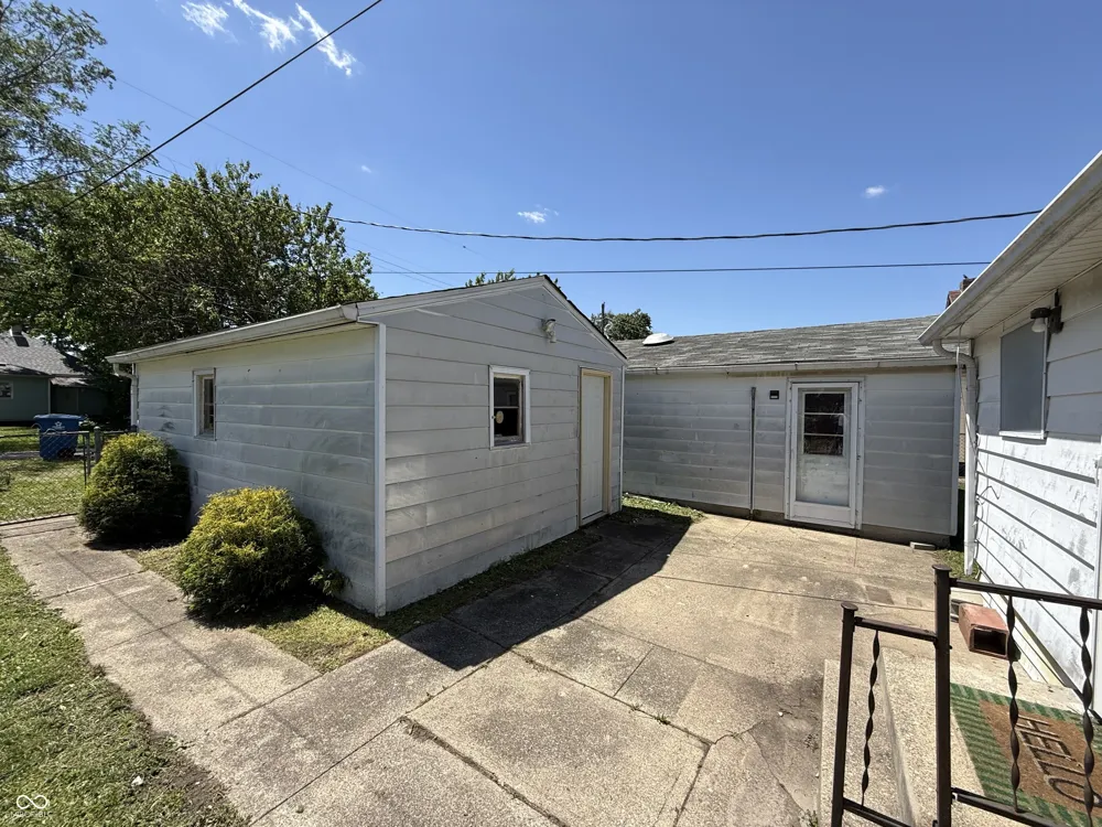 2423 3rd Avenue Terre Haute, IN 47807