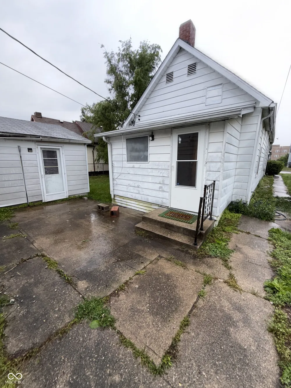 2423 3rd Avenue Terre Haute, IN 47807
